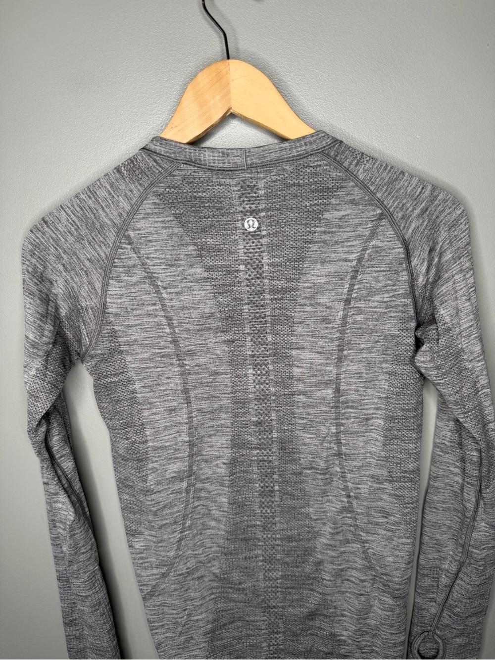 Lululemon Swiftly Tech Long Sleeve - Picture 6 of 10